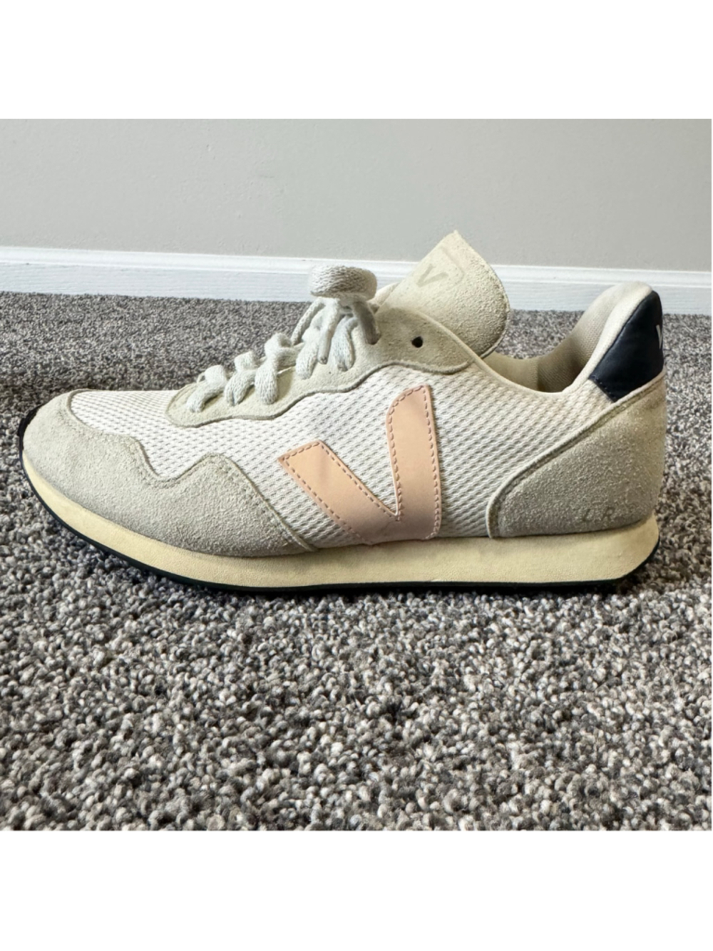 Women's Veja SDU J-Mesh Sneakers Size 8 - White Beige Pink - Picture 7 of 10